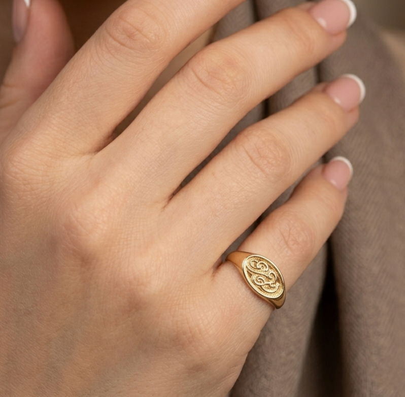 Enta Omry Pinky Ring