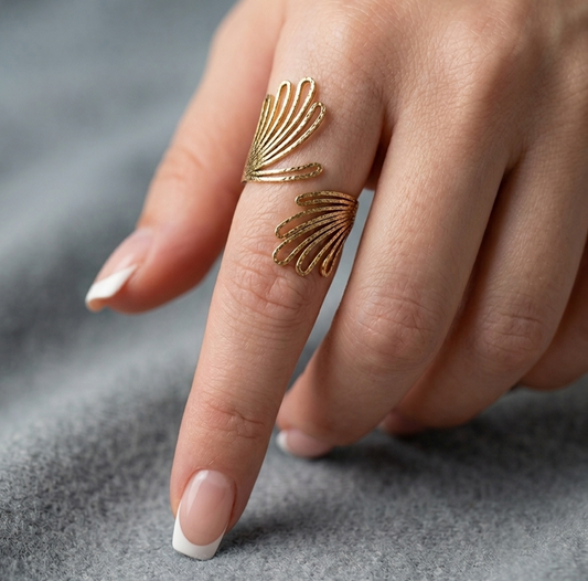 Feathers Ring
