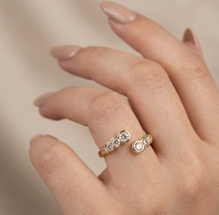 Gold Strasses Ring