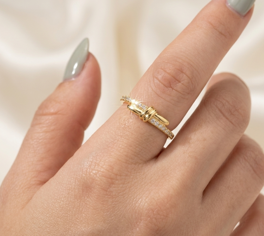 Gold Tiny Knot Ring