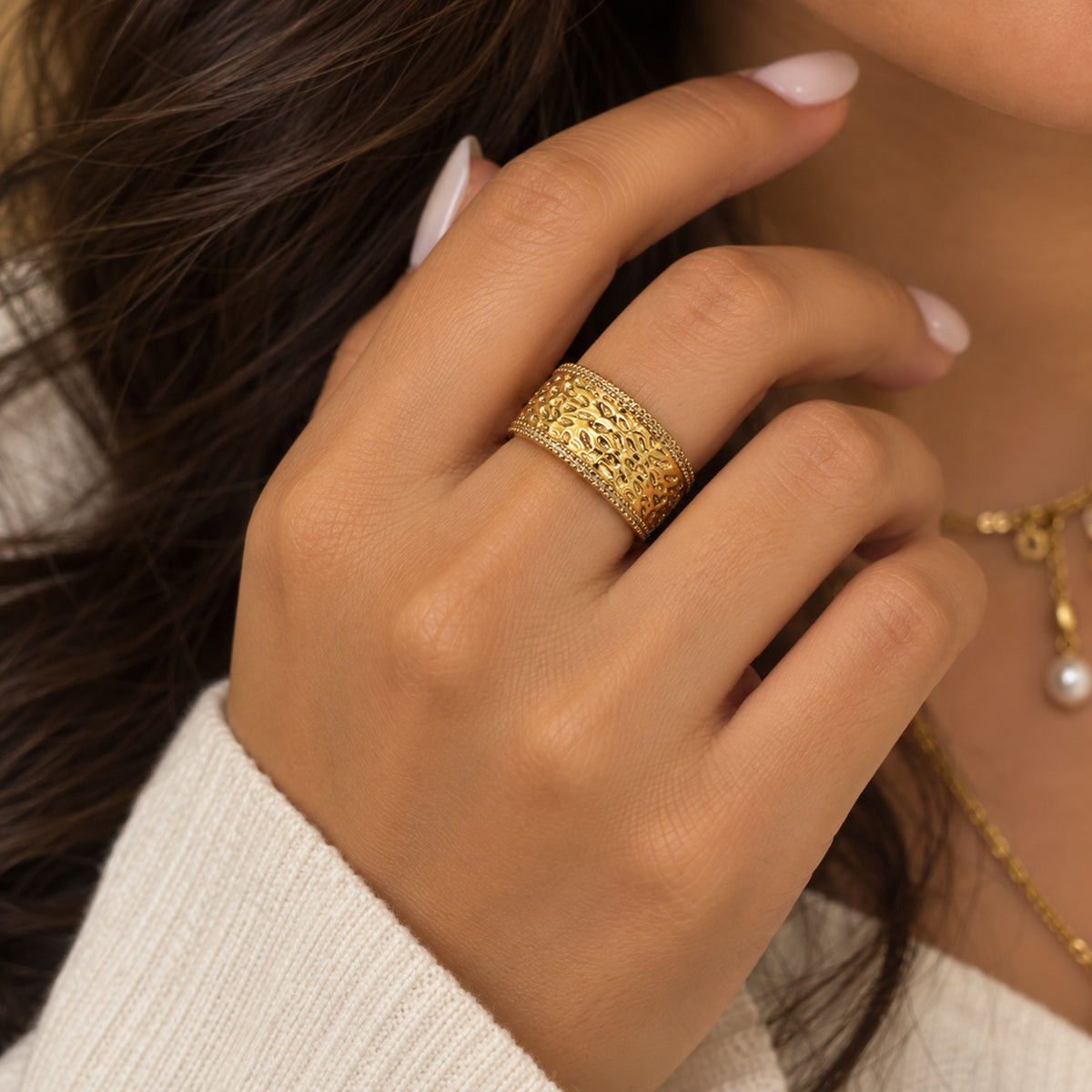 Strass Hammered Ring