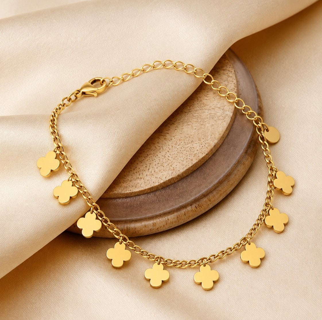Many Van Cleef Bracelet