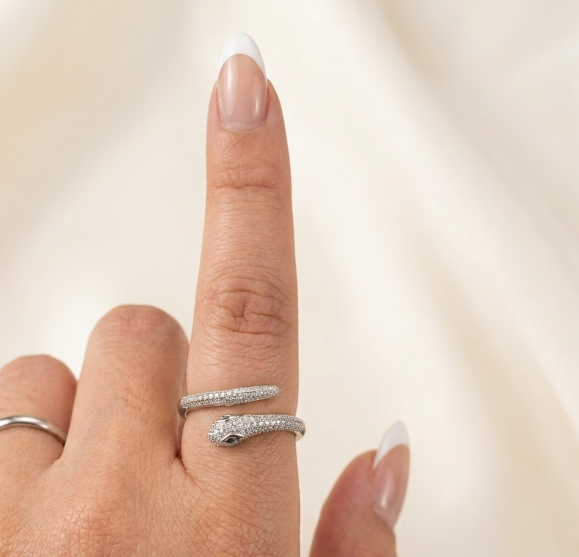 Strass Silver Snake Ring